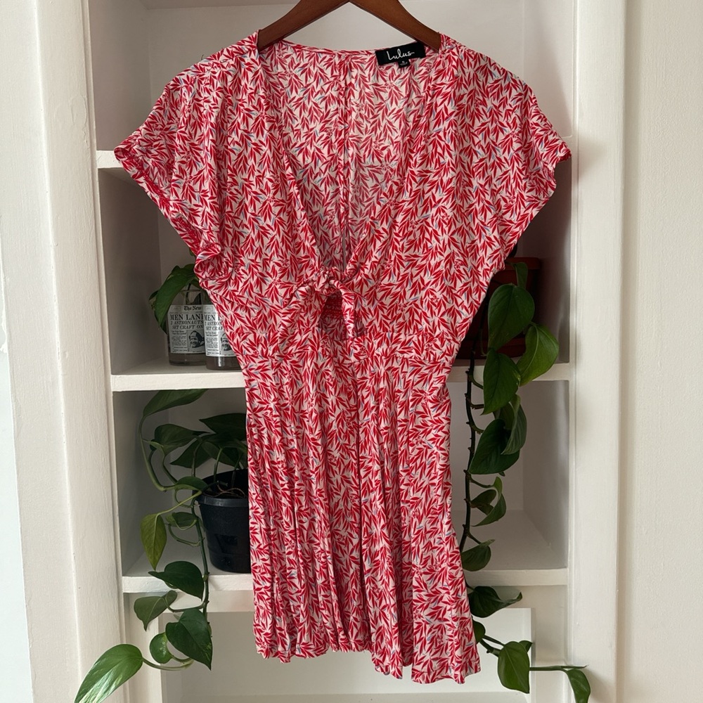 Lulus Dondi Red and White Print Tie-Front Short Sleeve Romper